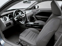 2005 Ford Mustang Interior