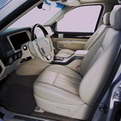 2003 Lincoln Aviator interior