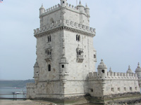 ROAD & TRAVEL Destination Review: Portugal, Europe: A Land of Contrasts - Portugal Castle